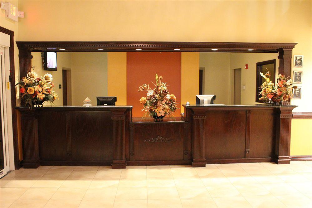 Super 8 By Wyndham Hidalgo At La Plaza Mall & Mcallen Airport Eksteriør billede